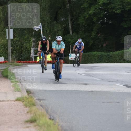 25.08.2024 - Elbe Triathlon Hamburg Fuchs,  Jonas http://msf.ph/oto/6864847 25.08.2024 10:07:10 Radfahren 325, 533, 389, 268 meine-sportfotos.de