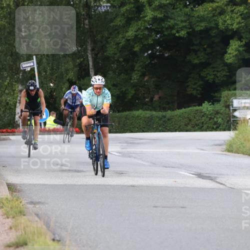 25.08.2024 - Elbe Triathlon Hamburg Fuchs,  Jonas http://msf.ph/oto/6864852 25.08.2024 10:07:11 Radfahren 325, 533, 389, 268 meine-sportfotos.de