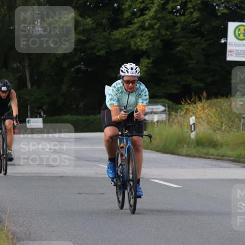 25.08.2024 - Elbe Triathlon Hamburg Fuchs,  Jonas http://msf.ph/oto/6864870 25.08.2024 10:07:12 Radfahren 325, 533, 389, 268 meine-sportfotos.de