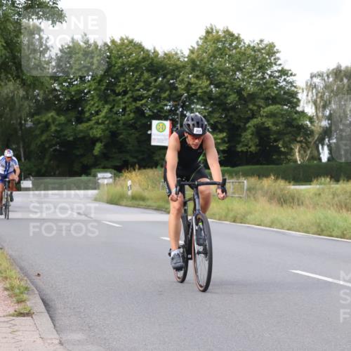 25.08.2024 - Elbe Triathlon Hamburg Fuchs,  Jonas http://msf.ph/oto/6864909 25.08.2024 10:07:15 Radfahren 533, 389, 268 meine-sportfotos.de