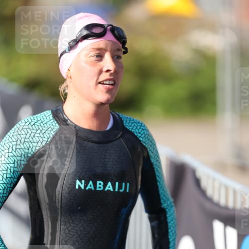 25.08.2024 - Elbe Triathlon Hamburg H.Heesch http://msf.ph/oto/6864929 25.08.2024 09:36:35 Schwimmen 478, 501, 517, 523, 533 meine-sportfotos.de