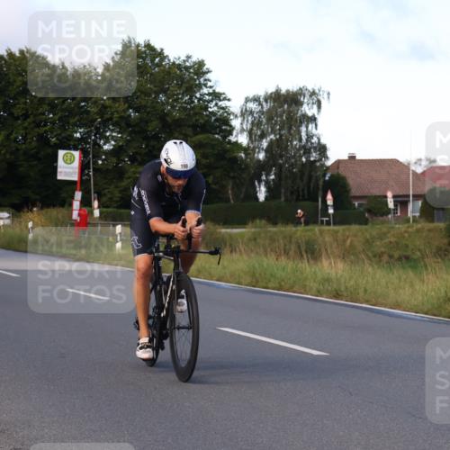 25.08.2024 - Elbe Triathlon Hamburg Fuchs,  Jonas http://msf.ph/oto/6864939 25.08.2024 09:23:22 Radfahren 367, 198, 167 meine-sportfotos.de