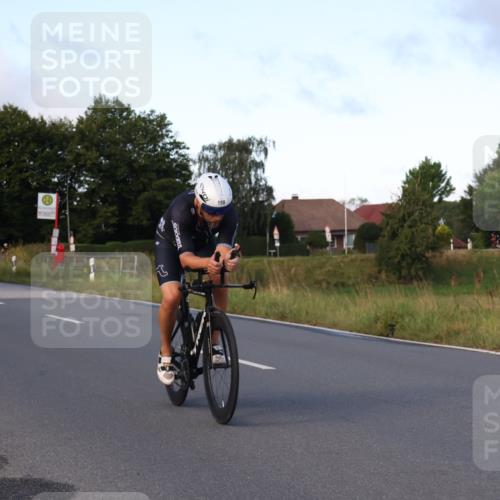 25.08.2024 - Elbe Triathlon Hamburg Fuchs,  Jonas http://msf.ph/oto/6864945 25.08.2024 09:23:23 Radfahren 367, 198, 167, 258 meine-sportfotos.de
