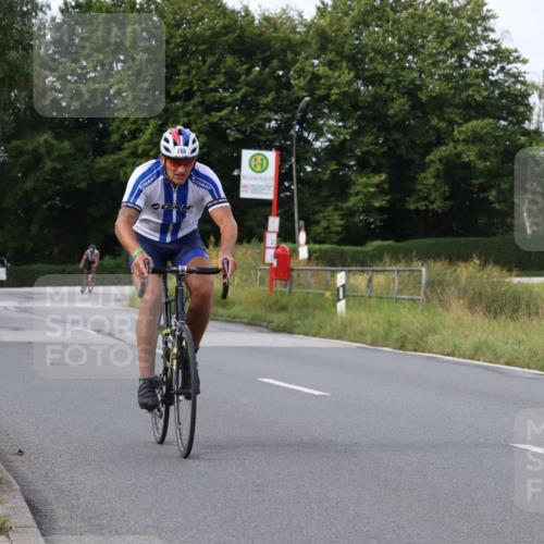 25.08.2024 - Elbe Triathlon Hamburg Fuchs,  Jonas http://msf.ph/oto/6864948 25.08.2024 10:07:17 Radfahren 533, 389, 268, 368 meine-sportfotos.de