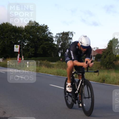 25.08.2024 - Elbe Triathlon Hamburg Fuchs,  Jonas http://msf.ph/oto/6864949 25.08.2024 09:23:23 Radfahren 367, 198, 167, 258 meine-sportfotos.de