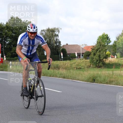 25.08.2024 - Elbe Triathlon Hamburg Fuchs,  Jonas http://msf.ph/oto/6864970 25.08.2024 10:07:17 Radfahren 533, 389, 268, 368 meine-sportfotos.de