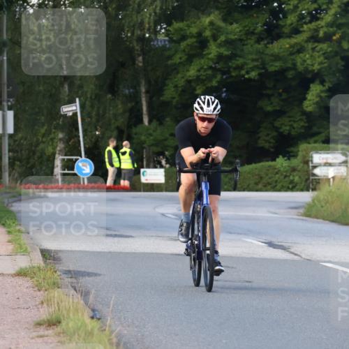 25.08.2024 - Elbe Triathlon Hamburg Fuchs,  Jonas http://msf.ph/oto/6864997 25.08.2024 09:23:28 Radfahren 198, 167, 258, 86 meine-sportfotos.de