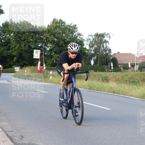 25.08.2024 - Elbe Triathlon Hamburg Fuchs,  Jonas http://msf.ph/oto/6865039 25.08.2024 09:23:30 Radfahren 167, 258, 86, 64 meine-sportfotos.de