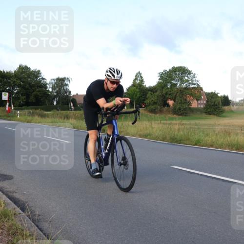 25.08.2024 - Elbe Triathlon Hamburg Fuchs,  Jonas http://msf.ph/oto/6865049 25.08.2024 09:23:30 Radfahren 167, 258, 86, 64 meine-sportfotos.de