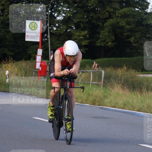 25.08.2024 - Elbe Triathlon Hamburg Fuchs,  Jonas http://msf.ph/oto/6865061 25.08.2024 09:23:32 Radfahren 258, 86, 64, 342 meine-sportfotos.de