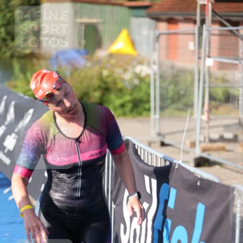 25.08.2024 - Elbe Triathlon Hamburg H.Heesch http://msf.ph/oto/6865065 25.08.2024 09:36:37 Schwimmen 478, 501, 517, 523, 533 meine-sportfotos.de