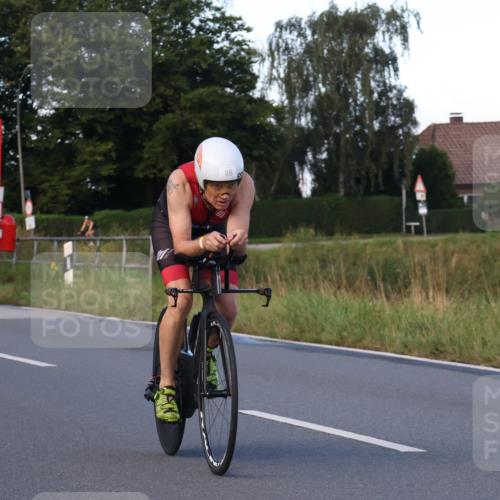 25.08.2024 - Elbe Triathlon Hamburg Fuchs,  Jonas http://msf.ph/oto/6865074 25.08.2024 09:23:32 Radfahren 258, 86, 64, 342 meine-sportfotos.de