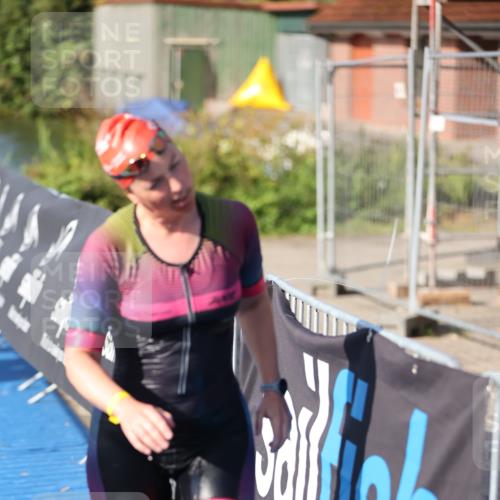 25.08.2024 - Elbe Triathlon Hamburg H.Heesch http://msf.ph/oto/6865079 25.08.2024 09:36:37 Schwimmen 478, 501, 517, 523, 533 meine-sportfotos.de