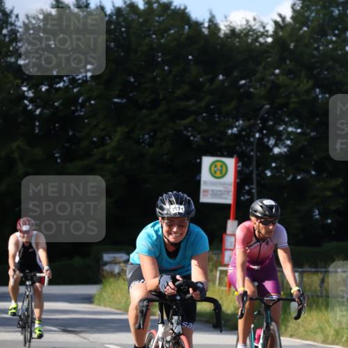 25.08.2024 - Elbe Triathlon Hamburg Fuchs,  Jonas http://msf.ph/oto/6865081 25.08.2024 10:52:20 Radfahren 1423, 1571, 1581, 755 meine-sportfotos.de