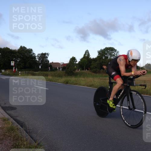 25.08.2024 - Elbe Triathlon Hamburg Fuchs,  Jonas http://msf.ph/oto/6865095 25.08.2024 09:23:33 Radfahren 258, 86, 64, 342, 35 meine-sportfotos.de