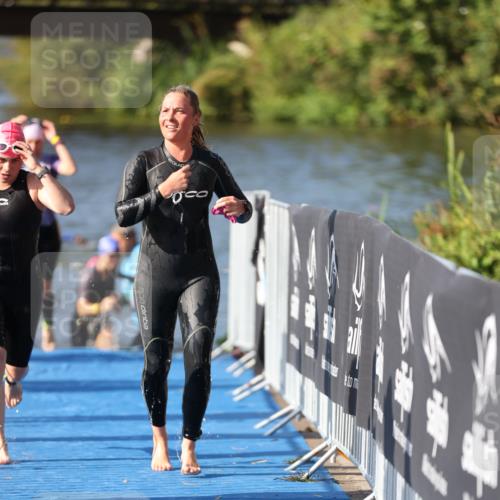 25.08.2024 - Elbe Triathlon Hamburg H.Heesch http://msf.ph/oto/6865105 25.08.2024 09:37:26 Schwimmen 471, 488, 493, 509 meine-sportfotos.de