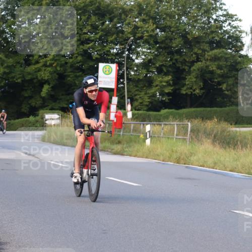 25.08.2024 - Elbe Triathlon Hamburg Fuchs,  Jonas http://msf.ph/oto/6865108 25.08.2024 09:23:35 Radfahren 258, 86, 64, 342, 35 meine-sportfotos.de