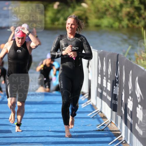 25.08.2024 - Elbe Triathlon Hamburg H.Heesch http://msf.ph/oto/6865123 25.08.2024 09:37:26 Schwimmen 471, 488, 493, 509 meine-sportfotos.de