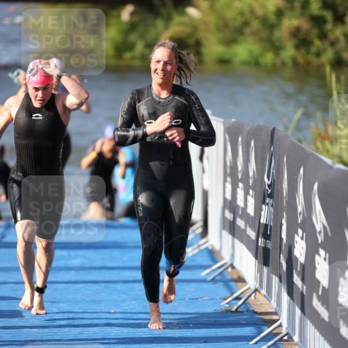 25.08.2024 - Elbe Triathlon Hamburg H.Heesch http://msf.ph/oto/6865127 25.08.2024 09:37:26 Schwimmen 471, 488, 493, 509 meine-sportfotos.de