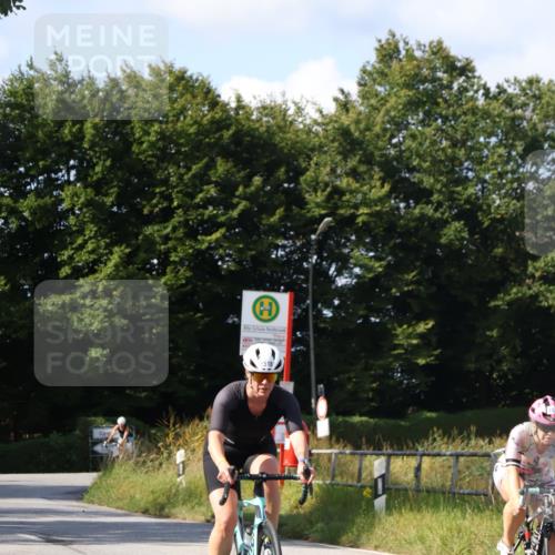 25.08.2024 - Elbe Triathlon Hamburg Fuchs,  Jonas http://msf.ph/oto/6865137 25.08.2024 10:52:39 Radfahren 1599, 1558, 642, 1518, 1515, 798, 1514, 505, 555 meine-sportfotos.de