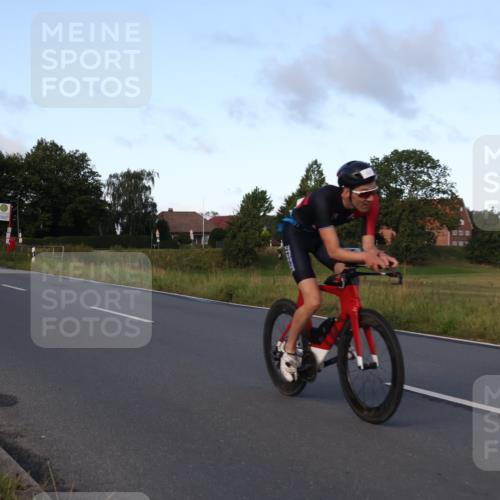 25.08.2024 - Elbe Triathlon Hamburg Fuchs,  Jonas http://msf.ph/oto/6865140 25.08.2024 09:23:36 Radfahren 86, 64, 342, 35, 153 meine-sportfotos.de
