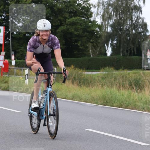 25.08.2024 - Elbe Triathlon Hamburg Fuchs,  Jonas http://msf.ph/oto/6865143 25.08.2024 10:08:07 Radfahren 501, 490, 479, 506 meine-sportfotos.de