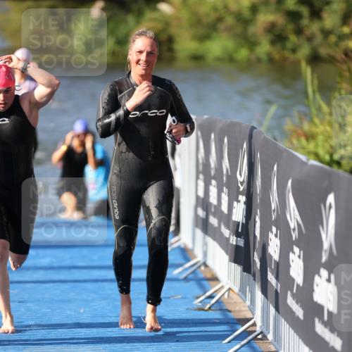 25.08.2024 - Elbe Triathlon Hamburg H.Heesch http://msf.ph/oto/6865144 25.08.2024 09:37:26 Schwimmen 471, 488, 493, 509 meine-sportfotos.de
