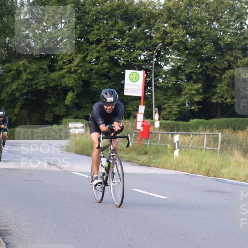 25.08.2024 - Elbe Triathlon Hamburg Fuchs,  Jonas http://msf.ph/oto/6865146 25.08.2024 09:23:37 Radfahren 86, 64, 342, 35, 153 meine-sportfotos.de