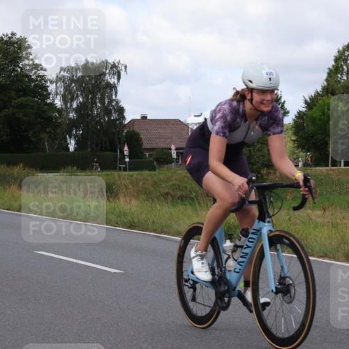25.08.2024 - Elbe Triathlon Hamburg Fuchs,  Jonas http://msf.ph/oto/6865162 25.08.2024 10:08:08 Radfahren 490, 479, 506 meine-sportfotos.de