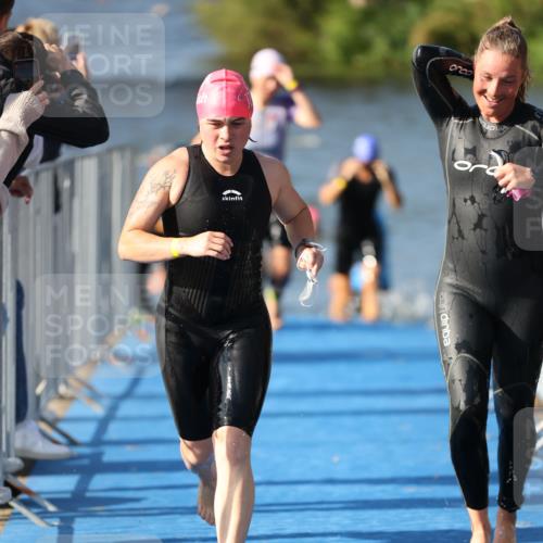 25.08.2024 - Elbe Triathlon Hamburg H.Heesch http://msf.ph/oto/6865177 25.08.2024 09:37:27 Schwimmen 471, 488, 493, 500, 509 meine-sportfotos.de