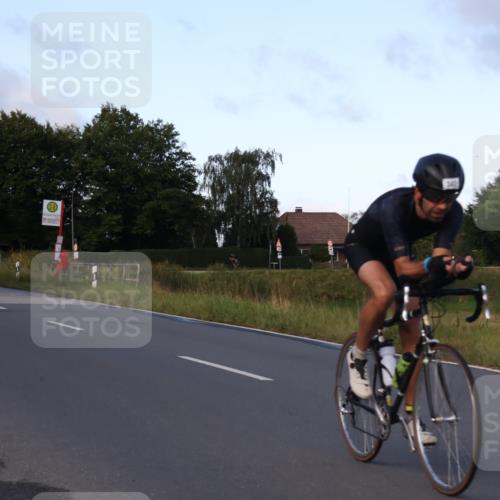 25.08.2024 - Elbe Triathlon Hamburg Fuchs,  Jonas http://msf.ph/oto/6865182 25.08.2024 09:23:38 Radfahren 86, 64, 342, 35, 153 meine-sportfotos.de