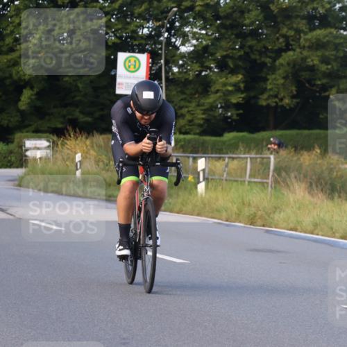 25.08.2024 - Elbe Triathlon Hamburg Fuchs,  Jonas http://msf.ph/oto/6865190 25.08.2024 09:23:39 Radfahren 64, 342, 35, 153 meine-sportfotos.de