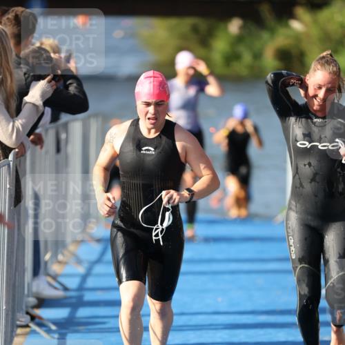25.08.2024 - Elbe Triathlon Hamburg H.Heesch http://msf.ph/oto/6865194 25.08.2024 09:37:27 Schwimmen 471, 488, 493, 500, 509 meine-sportfotos.de