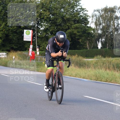 25.08.2024 - Elbe Triathlon Hamburg Fuchs,  Jonas http://msf.ph/oto/6865202 25.08.2024 09:23:40 Radfahren 64, 342, 35, 153 meine-sportfotos.de