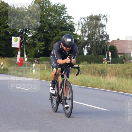 25.08.2024 - Elbe Triathlon Hamburg Fuchs,  Jonas http://msf.ph/oto/6865209 25.08.2024 09:23:40 Radfahren 64, 342, 35, 153 meine-sportfotos.de