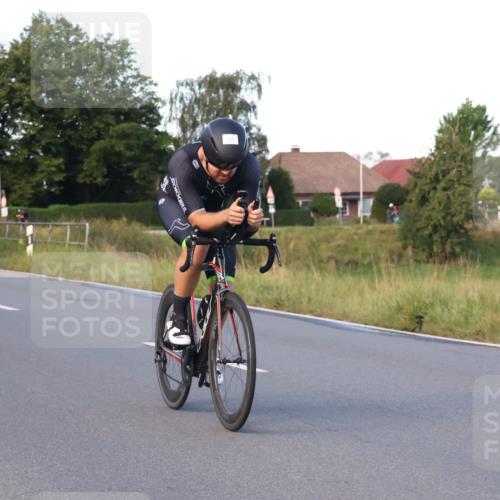 25.08.2024 - Elbe Triathlon Hamburg Fuchs,  Jonas http://msf.ph/oto/6865212 25.08.2024 09:23:40 Radfahren 64, 342, 35, 153 meine-sportfotos.de