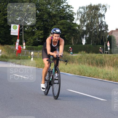 25.08.2024 - Elbe Triathlon Hamburg Fuchs,  Jonas http://msf.ph/oto/6865250 25.08.2024 09:23:42 Radfahren 342, 35, 153 meine-sportfotos.de