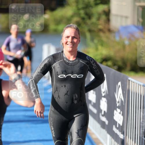 25.08.2024 - Elbe Triathlon Hamburg H.Heesch http://msf.ph/oto/6865255 25.08.2024 09:37:29 Schwimmen 471, 488, 493, 500, 509 meine-sportfotos.de