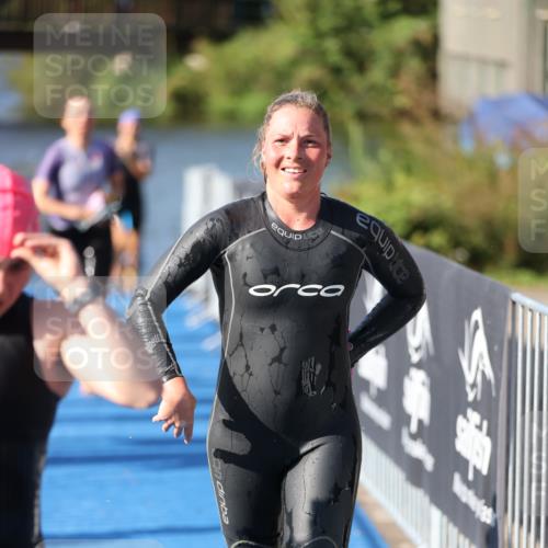 25.08.2024 - Elbe Triathlon Hamburg H.Heesch http://msf.ph/oto/6865260 25.08.2024 09:37:29 Schwimmen 471, 488, 493, 500, 509 meine-sportfotos.de