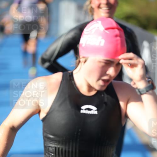 25.08.2024 - Elbe Triathlon Hamburg H.Heesch http://msf.ph/oto/6865267 25.08.2024 09:37:30 Schwimmen 471, 488, 493, 500, 509 meine-sportfotos.de