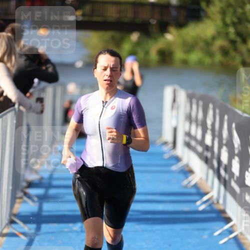 25.08.2024 - Elbe Triathlon Hamburg H.Heesch http://msf.ph/oto/6865272 25.08.2024 09:37:31 Schwimmen 471, 488, 491, 493, 500, 509 meine-sportfotos.de