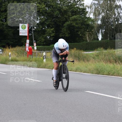 25.08.2024 - Elbe Triathlon Hamburg Fuchs,  Jonas http://msf.ph/oto/6865273 25.08.2024 10:08:23 Radfahren 539, 482, 514 meine-sportfotos.de
