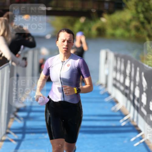 25.08.2024 - Elbe Triathlon Hamburg H.Heesch http://msf.ph/oto/6865274 25.08.2024 09:37:31 Schwimmen 471, 488, 491, 493, 500, 509 meine-sportfotos.de