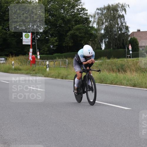 25.08.2024 - Elbe Triathlon Hamburg Fuchs,  Jonas http://msf.ph/oto/6865277 25.08.2024 10:08:23 Radfahren 539, 482, 514 meine-sportfotos.de