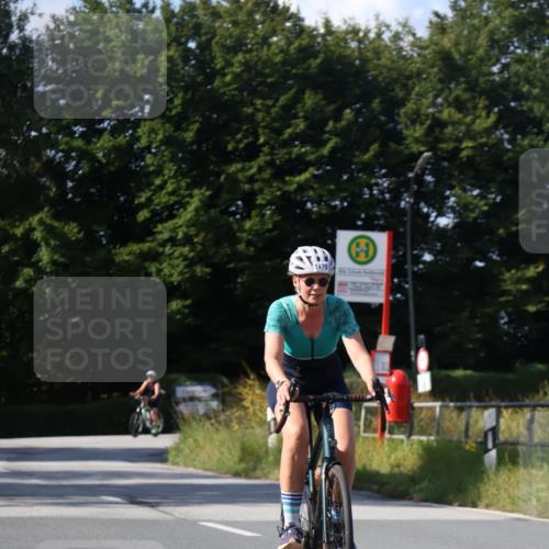 25.08.2024 - Elbe Triathlon Hamburg Fuchs,  Jonas http://msf.ph/oto/6865290 25.08.2024 10:53:12 Radfahren 1549, 1479 meine-sportfotos.de