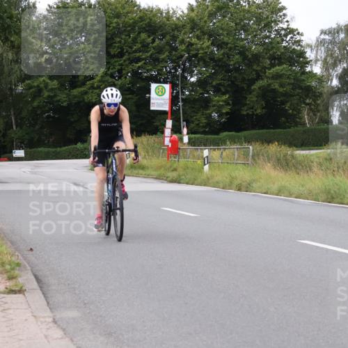 25.08.2024 - Elbe Triathlon Hamburg Fuchs,  Jonas http://msf.ph/oto/6865291 25.08.2024 10:08:23 Radfahren 539, 482, 514 meine-sportfotos.de