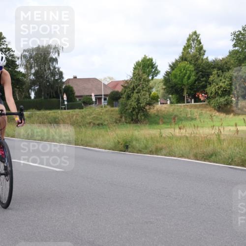 25.08.2024 - Elbe Triathlon Hamburg Fuchs,  Jonas http://msf.ph/oto/6865309 25.08.2024 10:08:24 Radfahren 539, 482, 514 meine-sportfotos.de