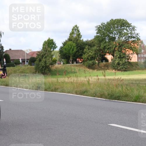 25.08.2024 - Elbe Triathlon Hamburg Fuchs,  Jonas http://msf.ph/oto/6865312 25.08.2024 10:08:24 Radfahren 539, 482, 514 meine-sportfotos.de