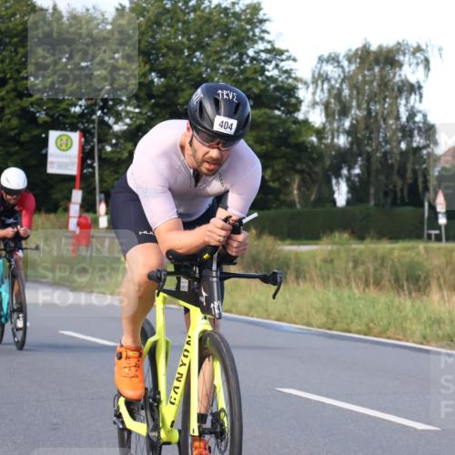 25.08.2024 - Elbe Triathlon Hamburg Fuchs,  Jonas http://msf.ph/oto/6865320 25.08.2024 09:23:51 Radfahren 310, 404, 60, 278 meine-sportfotos.de