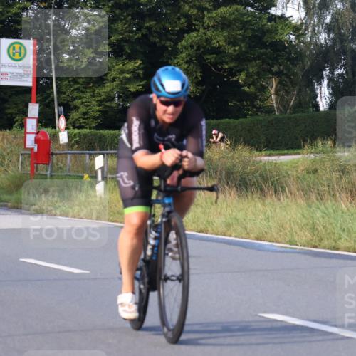 25.08.2024 - Elbe Triathlon Hamburg Fuchs,  Jonas http://msf.ph/oto/6865363 25.08.2024 09:23:59 Radfahren 278, 142, 369 meine-sportfotos.de